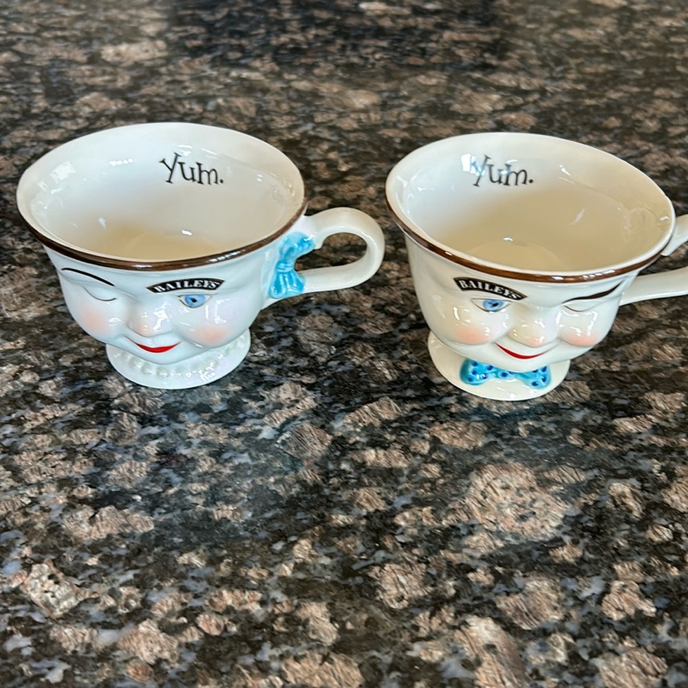 VINTAGE BAILEY'S IRISH CREAM HIS & HERS YUM WINKING FACE MUGS